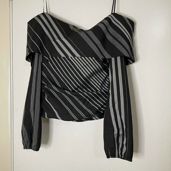 Intermix tonya black stripe off the shoulder long sleeve top size XS - Picture 8 of 9